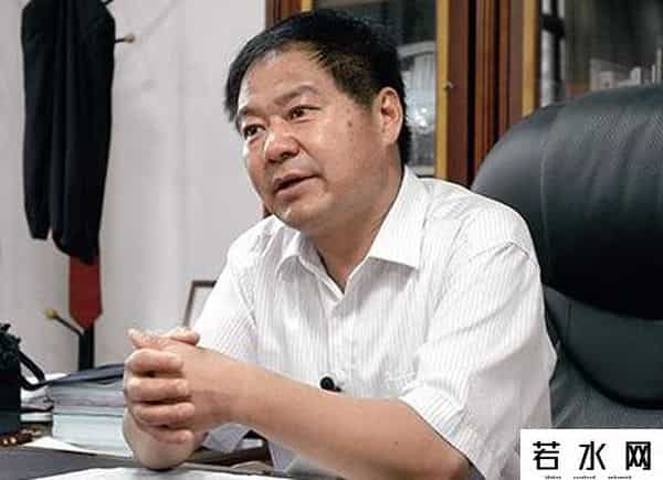 孔令荣,岳父资助他创业，赚10亿后，对妻子拳脚相向，还赶走岳父