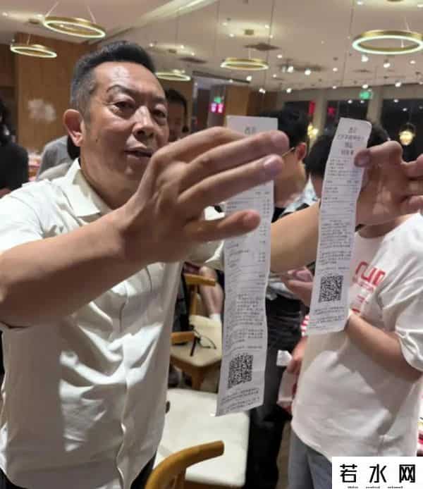 罗永浩事件再升级！21元一个馒头吃不起，于东来被骂“昏招不断”