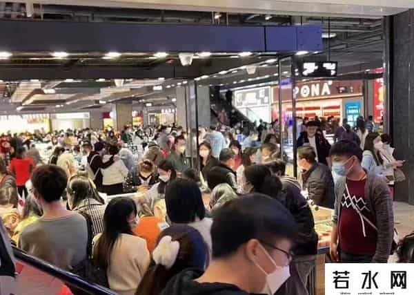 金价涨了消费者就不买？老铺黄金偏靠这招破“魔咒”