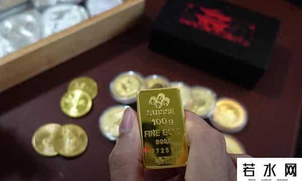 金价逼近历史峰值！美联储鸽派立场+地缘政治紧张连推涨势