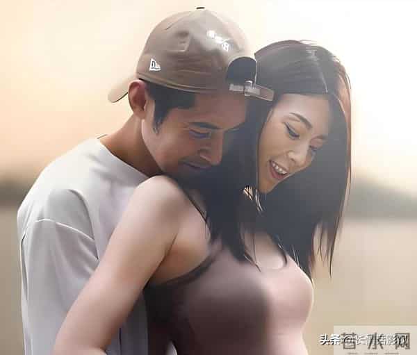 女子晒与小17岁男友成长轨迹