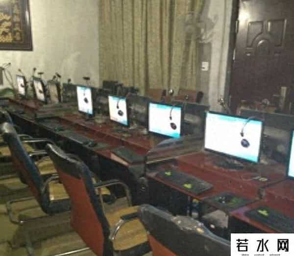 正在走下坡路的 10大行业，这些之前都很赚钱10、网吧行业还记得