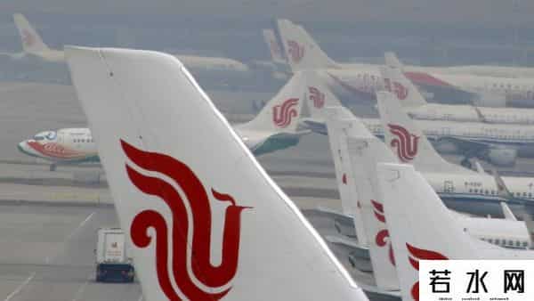 美政府或将关门？中国再添一把火,抛售257亿美债,逼出两个接盘国