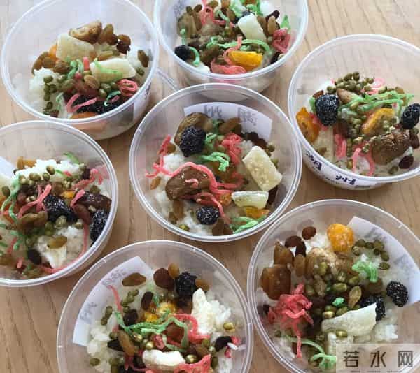 大学生赚1万多奖自己中国游