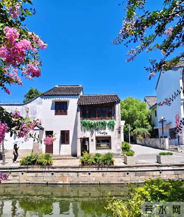 大学生赚1万多奖自己中国游