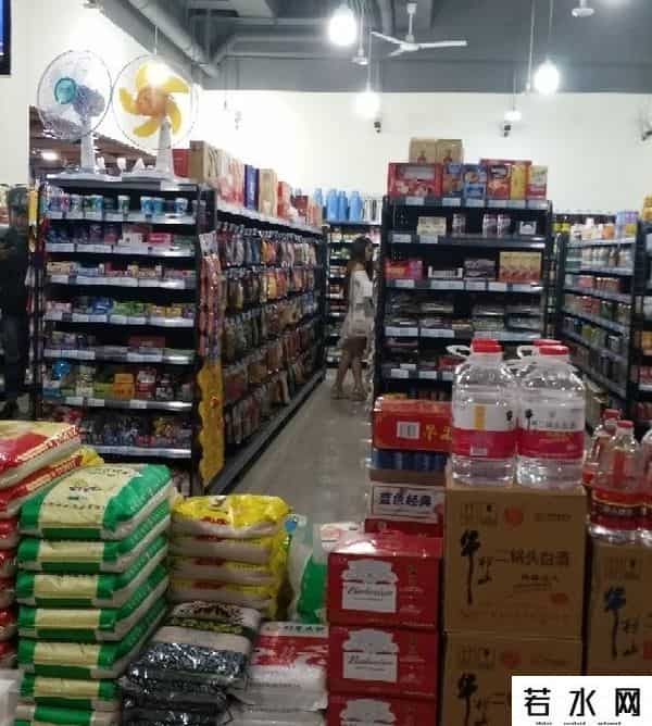 正在走下坡路的 10大行业，这些之前都很赚钱10、网吧行业还记得