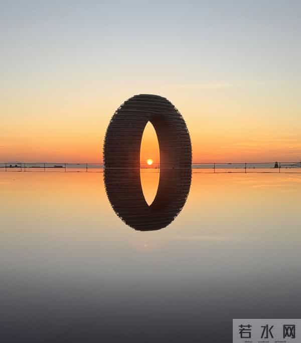 大学生赚1万多奖自己中国游