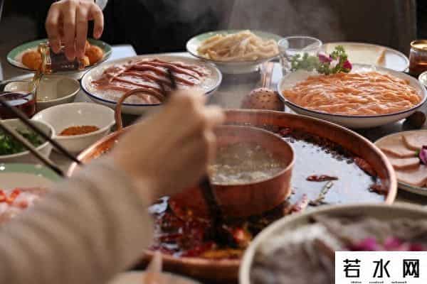 拒绝餐饮最低消费，各地严打