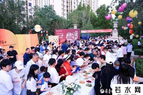 一家一道拿手菜，济南一社区举办中秋百家宴