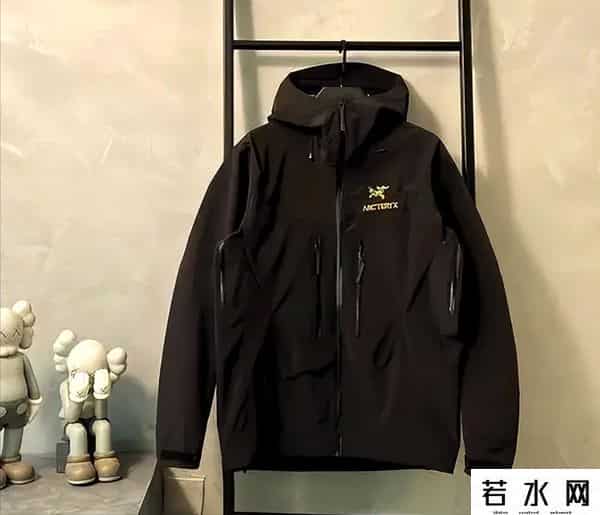 始祖鸟炸山后续：道歉信“双标”，口碑下滑遭抵制，更多黑料被扒