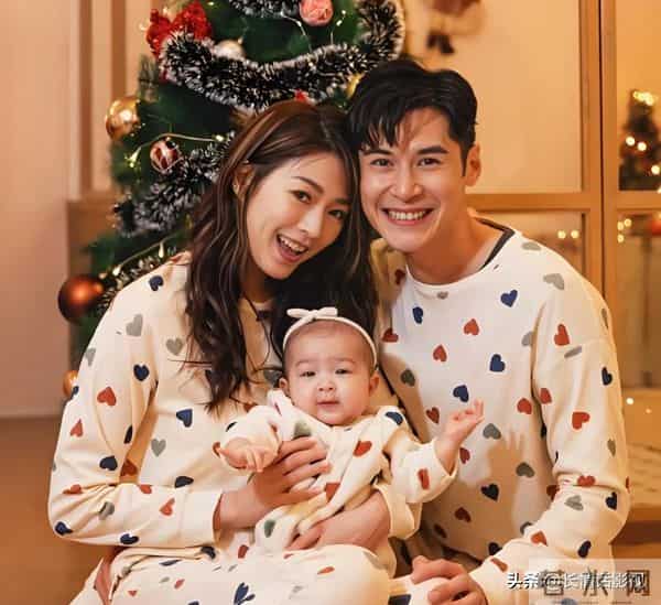 女子晒与小17岁男友成长轨迹