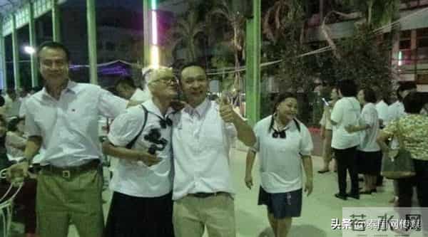 旅游警示-乱穿泰国校服会被罚款