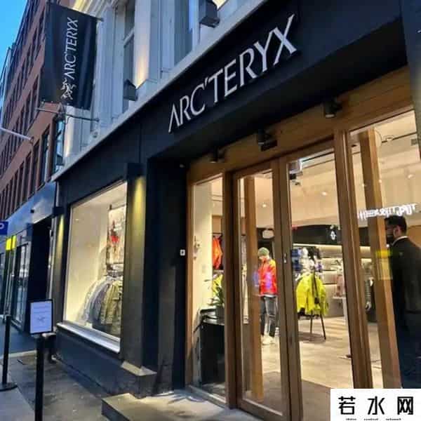 始祖鸟炸山后续：道歉信“双标”，口碑下滑遭抵制，更多黑料被扒