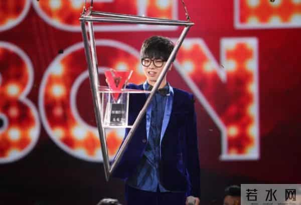 华晨宇透露妈妈因癌症去世,华晨宇妈妈周忆：儿子被骂很心痛，离世前最大心愿是儿子婚姻幸福