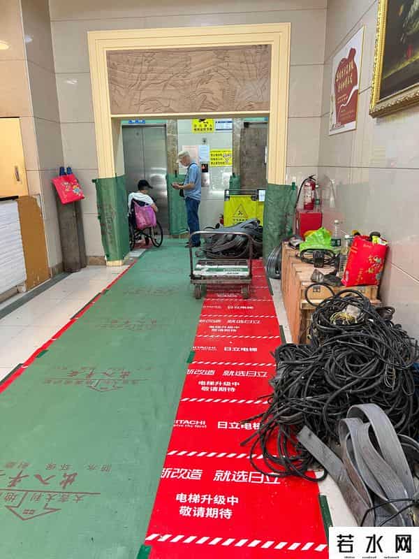 “免费”换新电梯竟不同意？旧电梯故障多，动了物业“奶酪”推进……