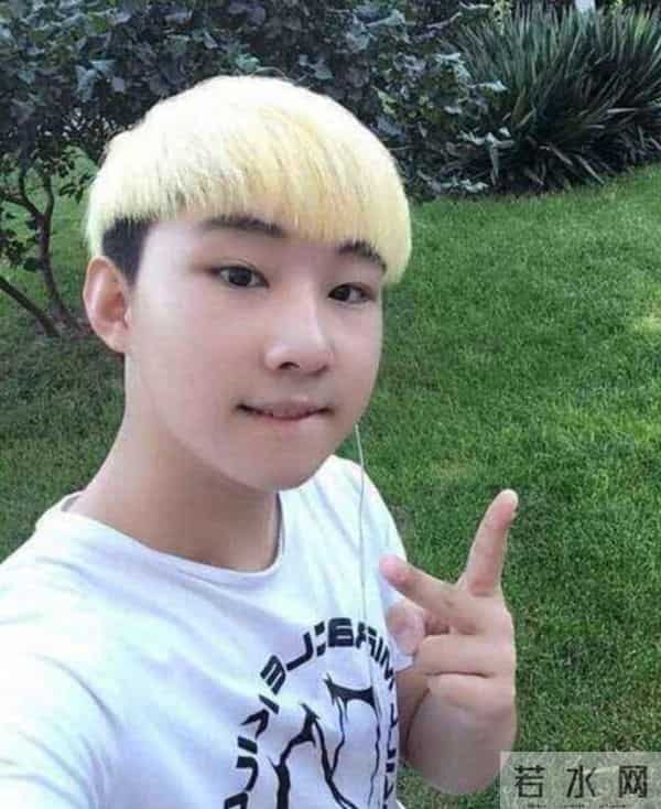 快乐大本营侯高俊杰,9岁和周杰伦上春晚，放弃学业捞金，11年后，候高俊杰现状如何？