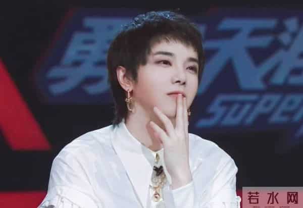 华晨宇透露妈妈因癌症去世,华晨宇妈妈周忆：儿子被骂很心痛，离世前最大心愿是儿子婚姻幸福