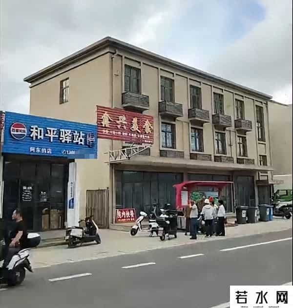 “统一换的门头晚上咋不带亮光？”商户称黑灯瞎火影响生意，浙江舟山相关方回应