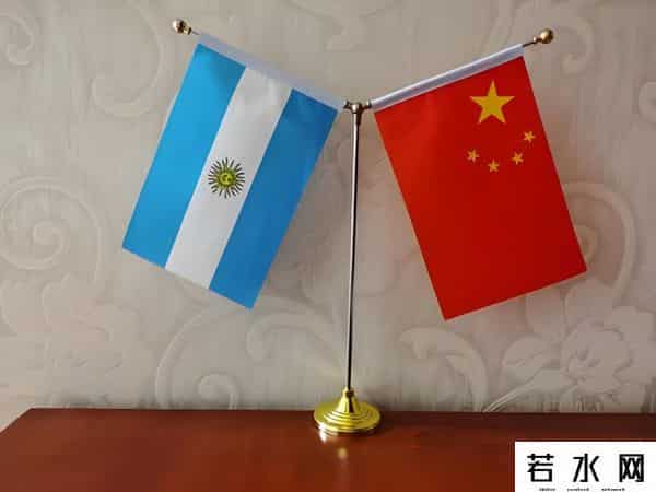 中方连续两天出手，130万吨大豆运往中国，特朗普这次又败了一局