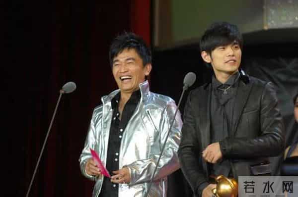 快乐大本营侯高俊杰,9岁和周杰伦上春晚，放弃学业捞金，11年后，候高俊杰现状如何？