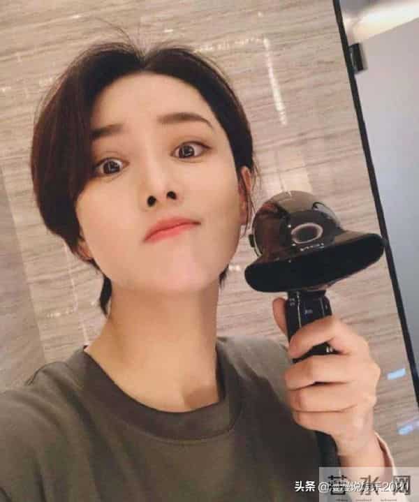 张馨予整容前,张馨予十年前旧照流出，女神气质全无，网友：满满的“风尘味”