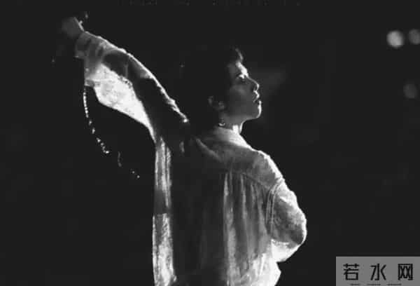 华晨宇透露妈妈因癌症去世,华晨宇妈妈周忆：儿子被骂很心痛，离世前最大心愿是儿子婚姻幸福