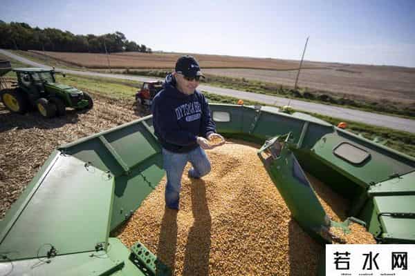 趁美国大豆卖不出去，阿根廷取消出口税，向中国卖出10船大豆