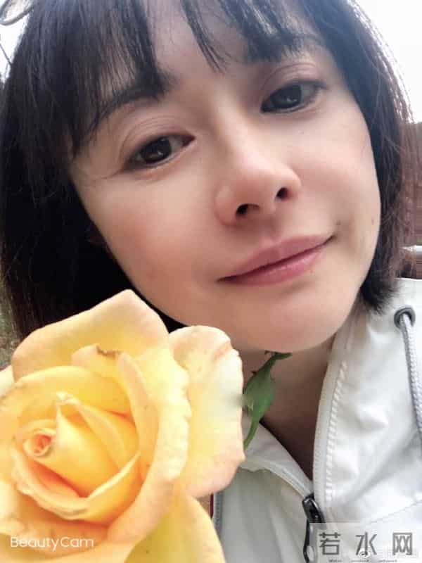 何美钿八卦：何美钿潮州农村老家庆生，童颜不复从前，小师妹息影后感情成谜