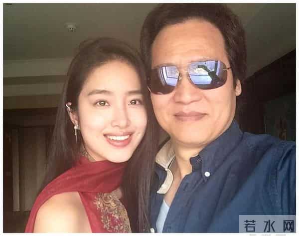 q姓女星:24小时6个瓜,曝杨采钰、陈金飞已离婚,曝魏大勋、秦岚正在热恋