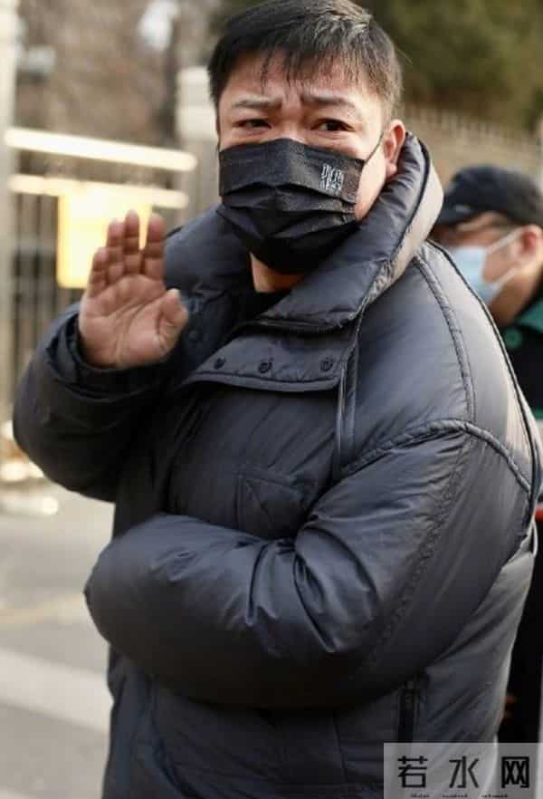 陈坤春晚：央视春晚首次大联排！刘欢满头白发，刘涛提万元包，陈坤穿拖鞋