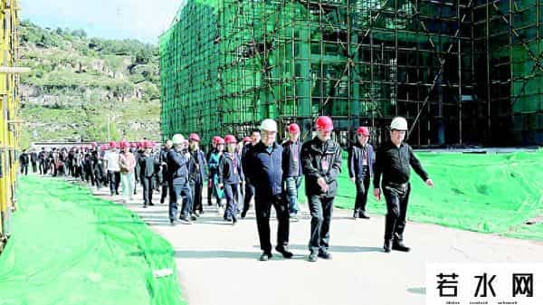 省市区人大代表集中视察2025年离石重点工程项目 共同助力区域经济社会高质量发展
