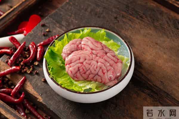 医生吃火锅剔脑花血管