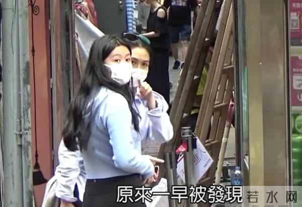 邱淑贞三女儿同框