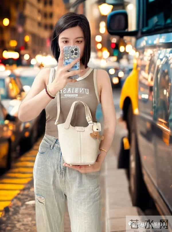 天美意官网：重磅来袭，【天美意】女包，买一送一个，到手两个包包