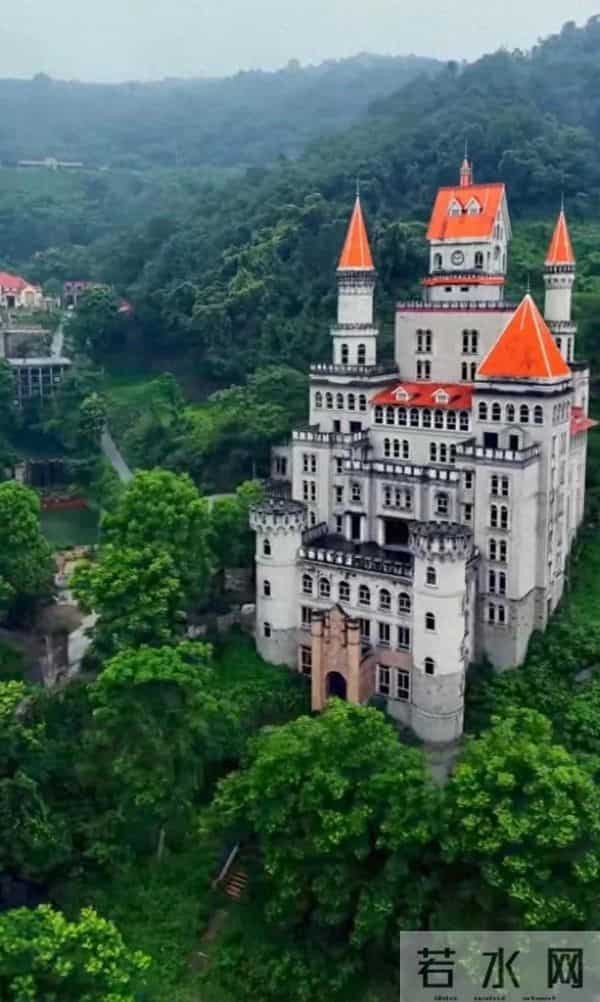 尖刀山：重庆大山中隐藏了一座让人好奇的城堡
