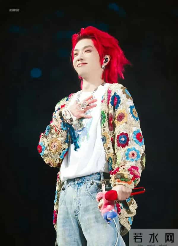 胡宾果：胡宾果爆料华晨宇私密约会，女方收10000元封口费，事后却嫌少