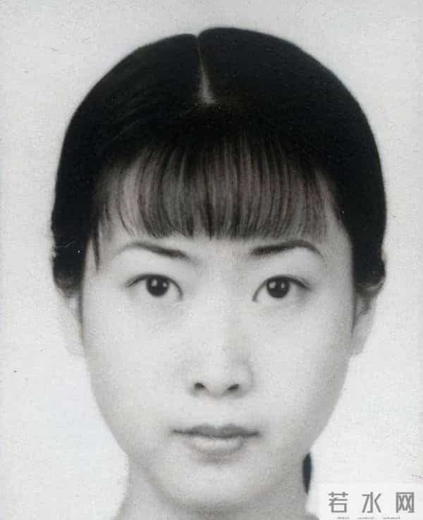 芙蓉姐照片：18年前，曾火爆全网的初代网红“芙蓉姐姐”，如今怎么样了？