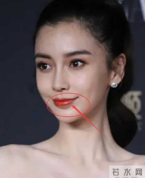 柳岩整形前后对比