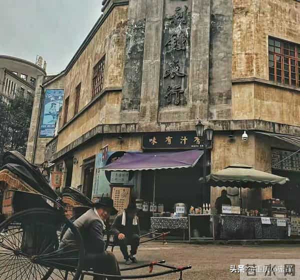 民国街:重庆人扎心了:曾经刷爆圈的民国街,现在冷得能听见脚步声…
