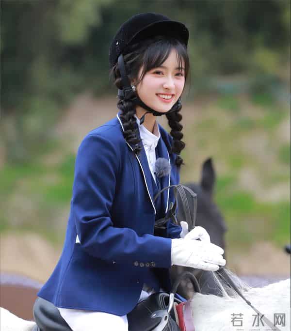 卢洋洋何与是真情侣吗