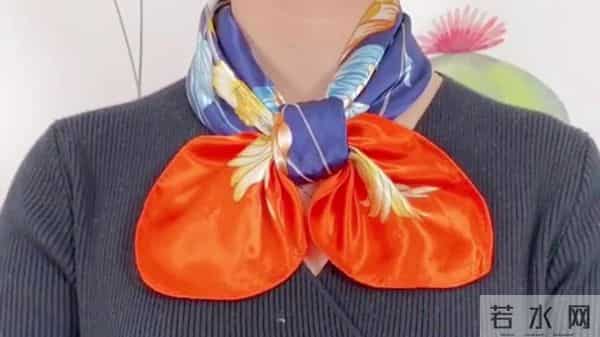 长丝巾的系法图解