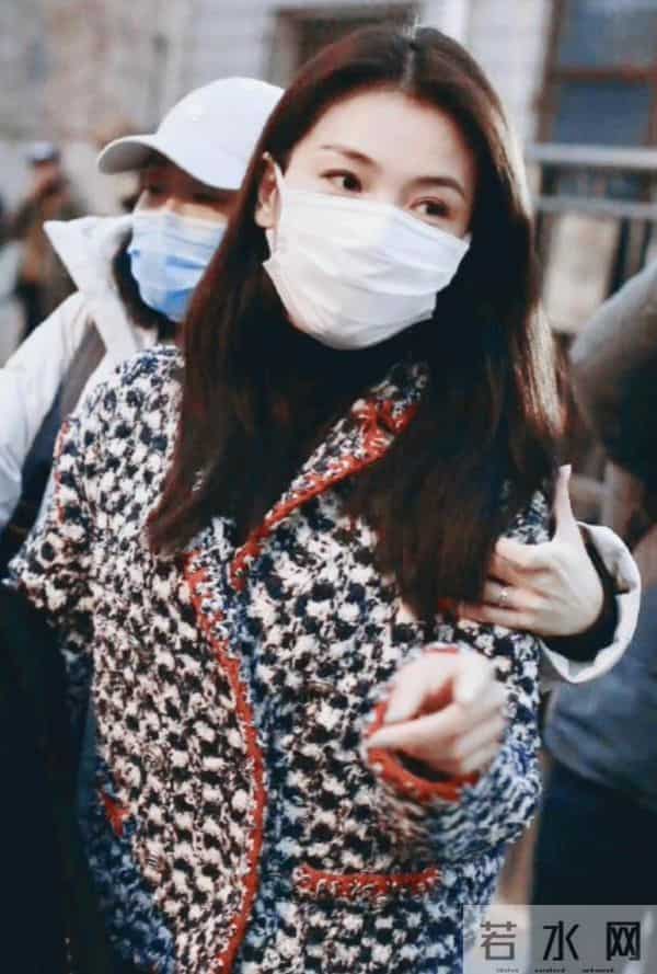 陈坤春晚：央视春晚首次大联排！刘欢满头白发，刘涛提万元包，陈坤穿拖鞋