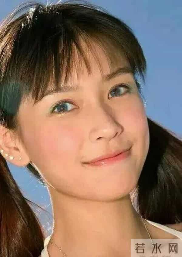 柳岩整形前后对比