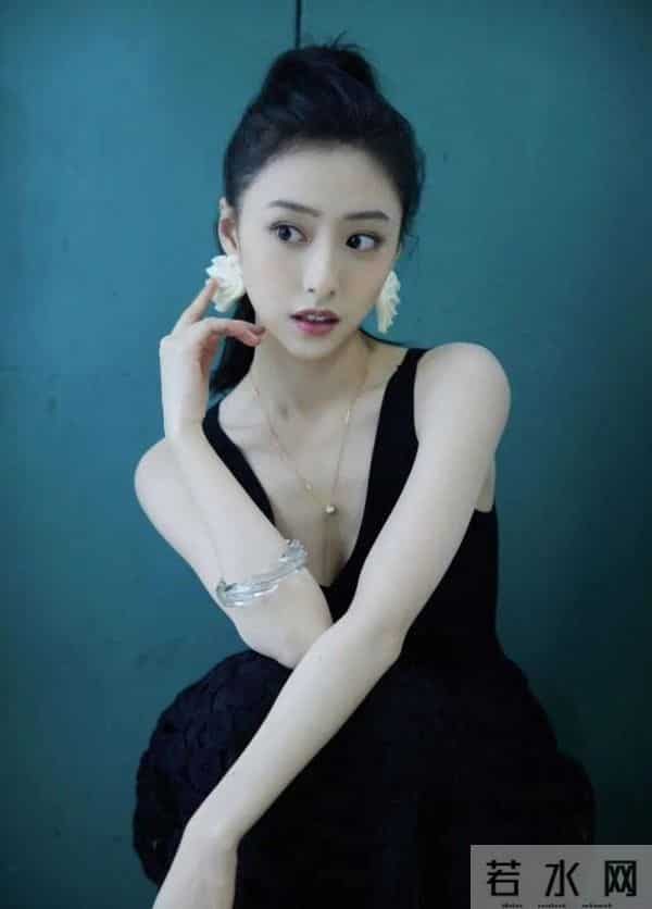 胡连馨和于适视频截图