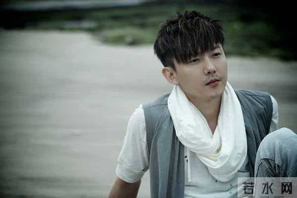 黄义达女友：黄义达：出道19年，曾因抑郁出家，43岁依然少年