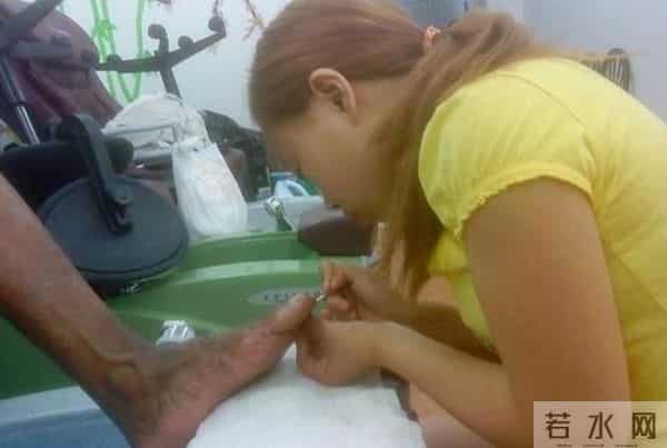 凤姐出场费:远走美国十年,直言活得不如一条狗,凤姐这些年到底经历了什么?