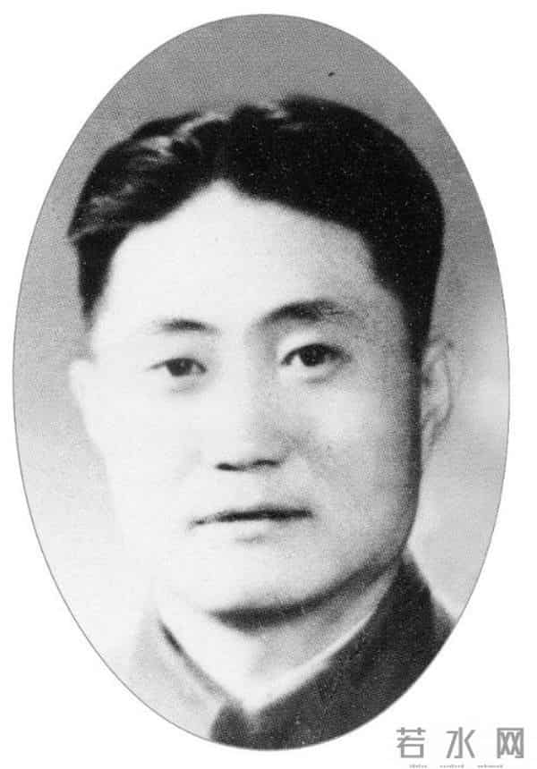 毛居:1948年毛主席在五台山抽中了上上签,却对老僧摇头:感谢您的好意