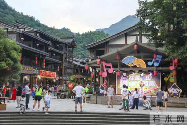 碧潭幽谷：重庆周边避暑玩水好去处 18℃金佛山清凉一夏