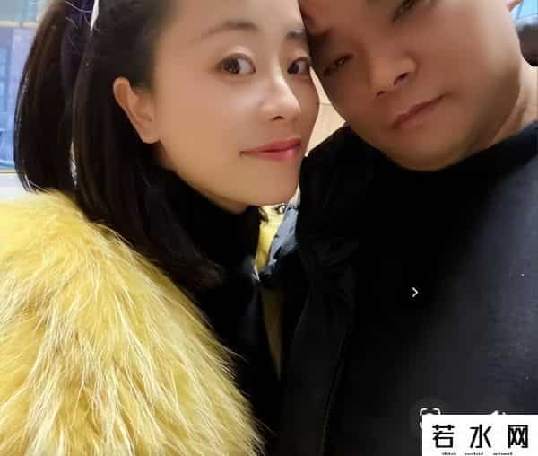 江西萍乡富豪赖国萍去世，仅46岁，戴硕大金佛珠项链，小女儿3岁