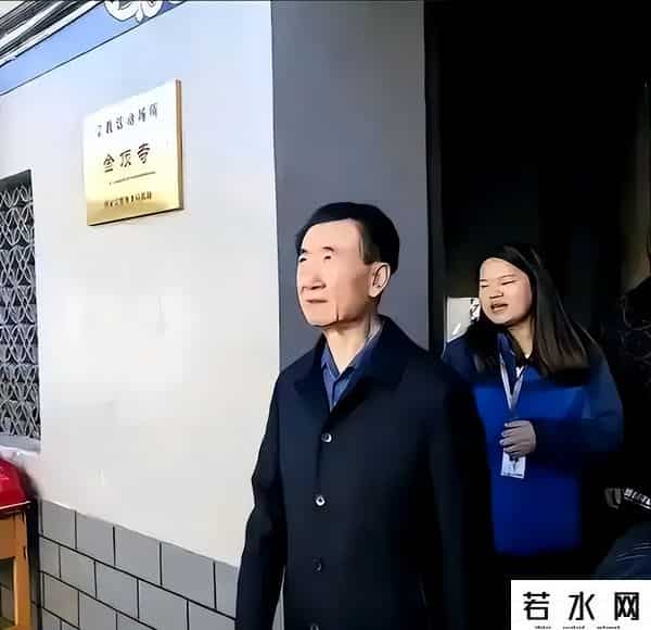 王健林被限制高消费！万达被强制执行4亿，王思聪在外泡妞赌博